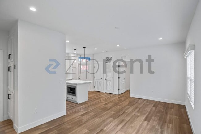 Building Photo - 10112 Westminster Ct