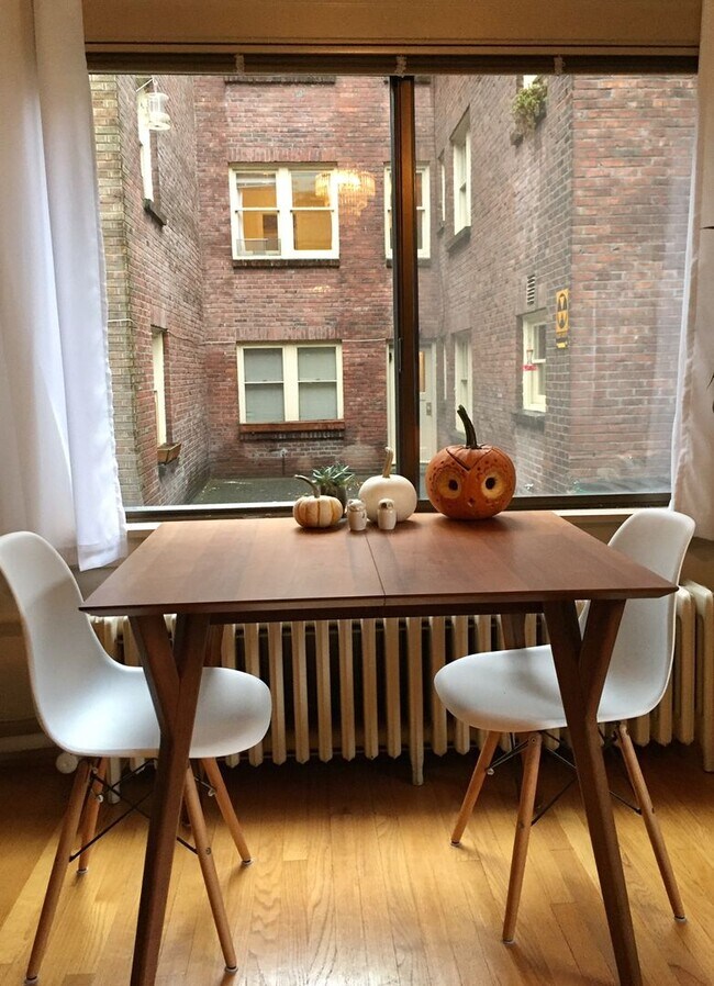 Interior Photo - Gresham Apartments