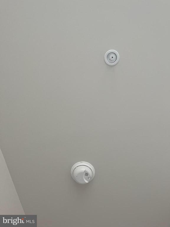 Building Photo - 777 Platinum Dr