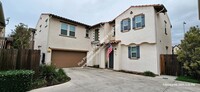 Building Photo - Beautiful Newer Two Story HG Gardens Model...