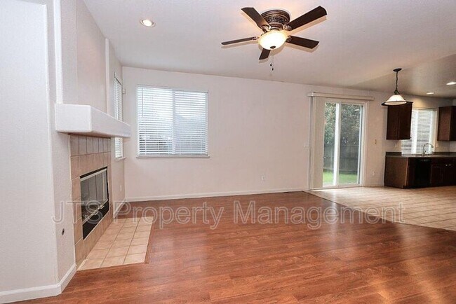Building Photo - 3240 Big Bear Dr