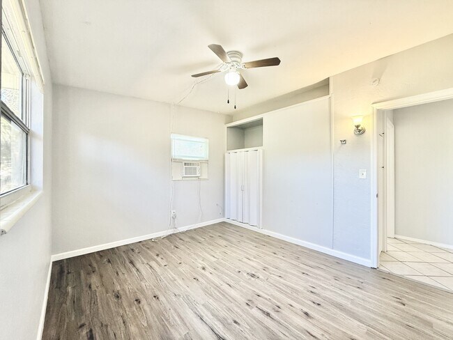 Building Photo - 7111 Onyx Dr N