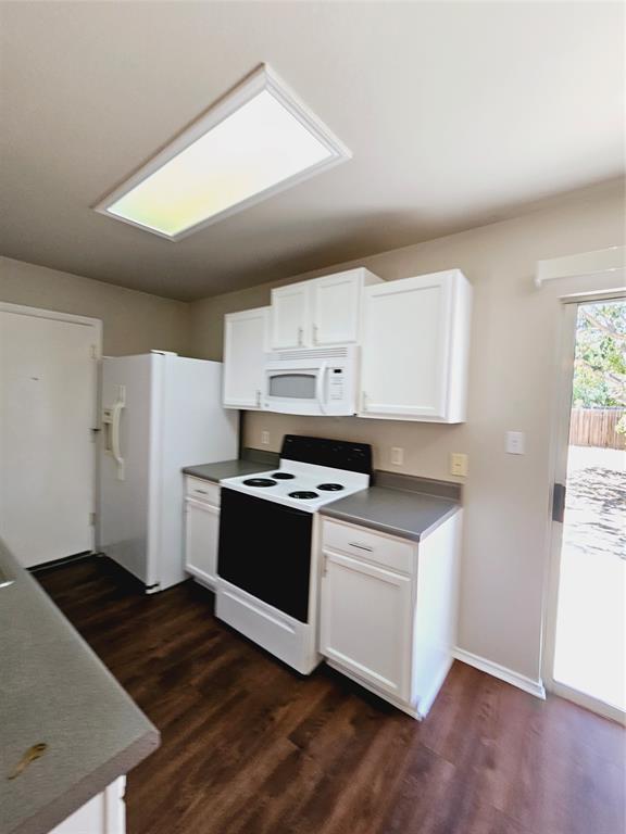 Building Photo - 10608 Marshitahs Way