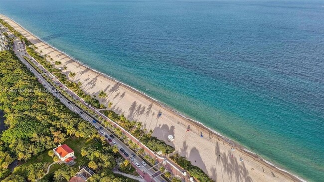 Building Photo - 3000 E Sunrise Blvd