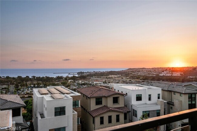 Building Photo - 26304 Paseo Horizonte