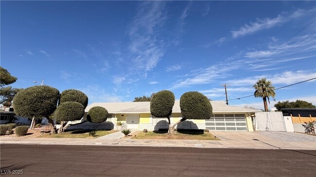 Primary Photo - 1819 S Beverly Way