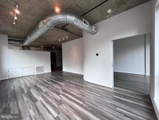 Building Photo - 301 Massachusetts Ave NW