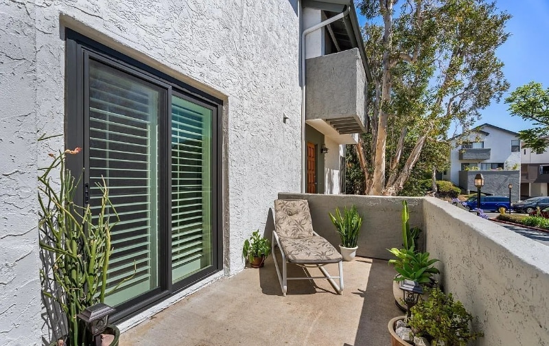 Building Photo - 8726 Villa La Jolla Dr
