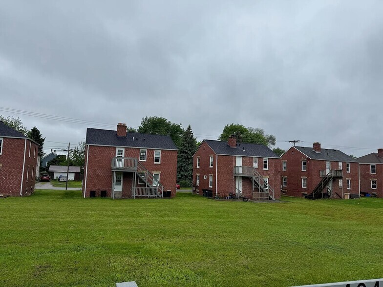 Building Photo - 430 Oak St