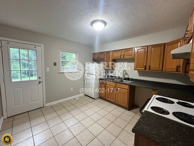 Building Photo - 308 Bond St