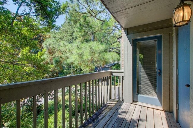 Building Photo - 805 Tuxworth Cir