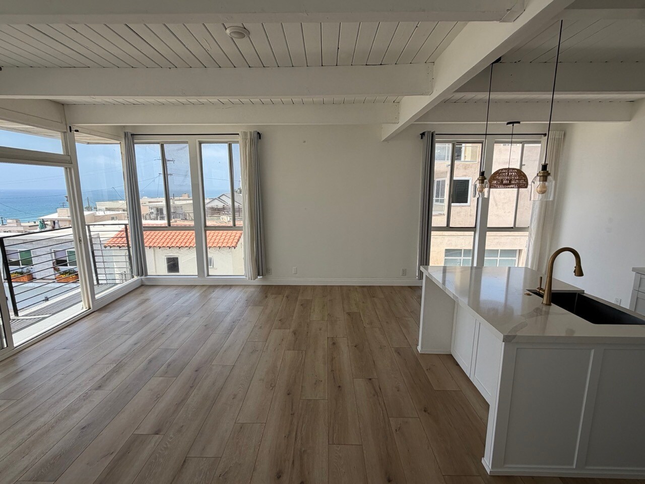 Building Photo - 224 43rd St