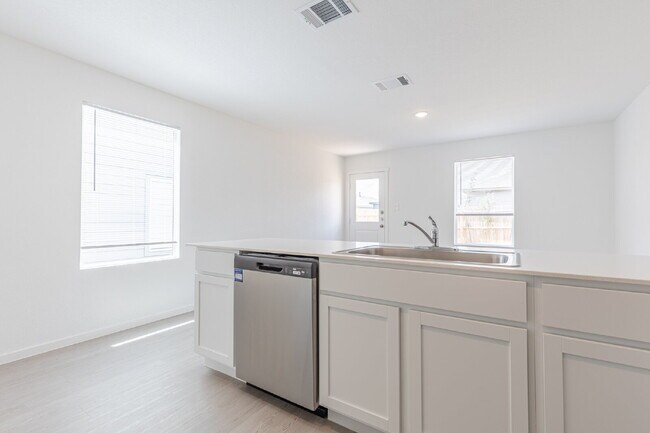Building Photo - 6749 Marble Rdg