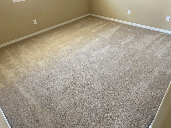 Building Photo - Beautiful Home located in Wolf Creek