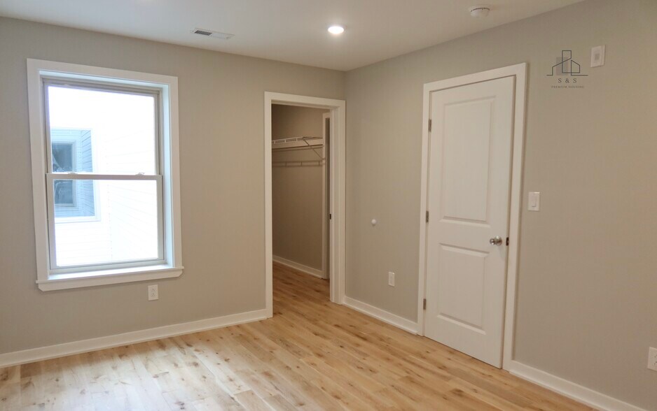 Building Photo - 431 N 41st St