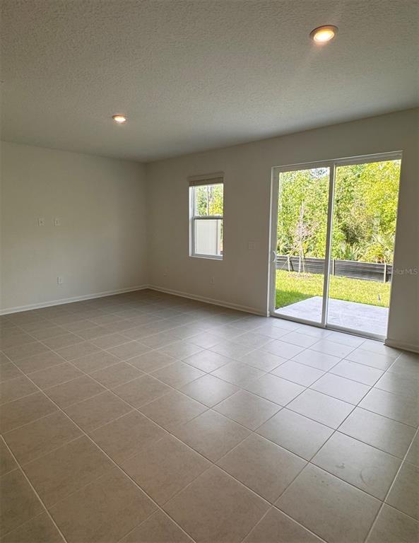 Building Photo - 2769 Skyline Lp