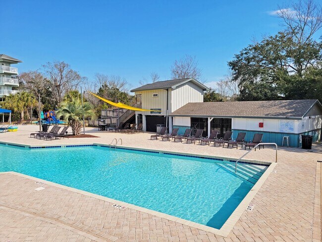 Building Photo - Summerhouse 310