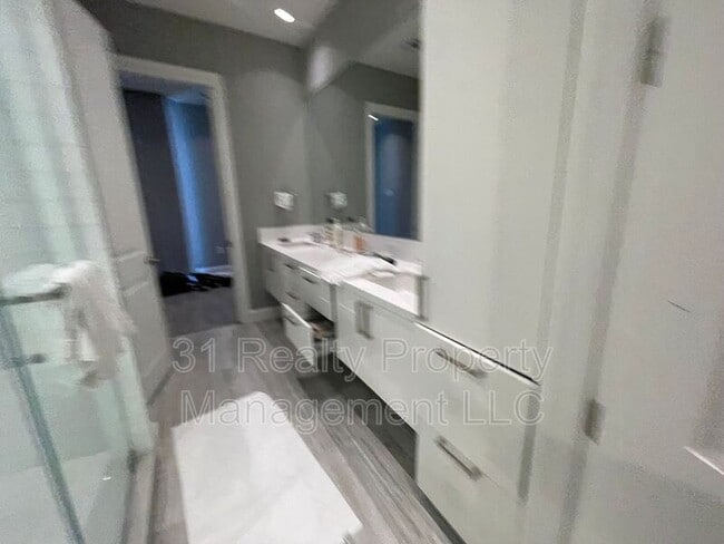 Building Photo - 1211 Caroline St