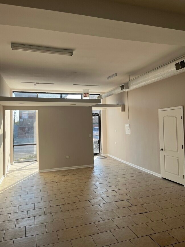 Building Photo - 2744 N Laramie Ave