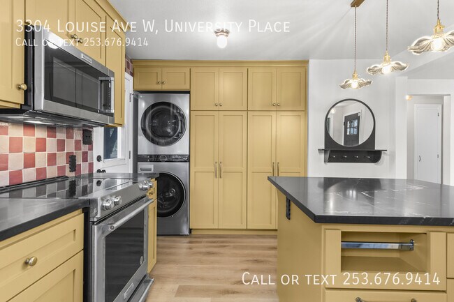 Building Photo - 3304 Louise Ave W