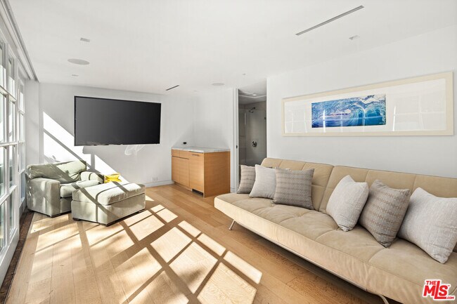 Building Photo - 165 Mabery Rd