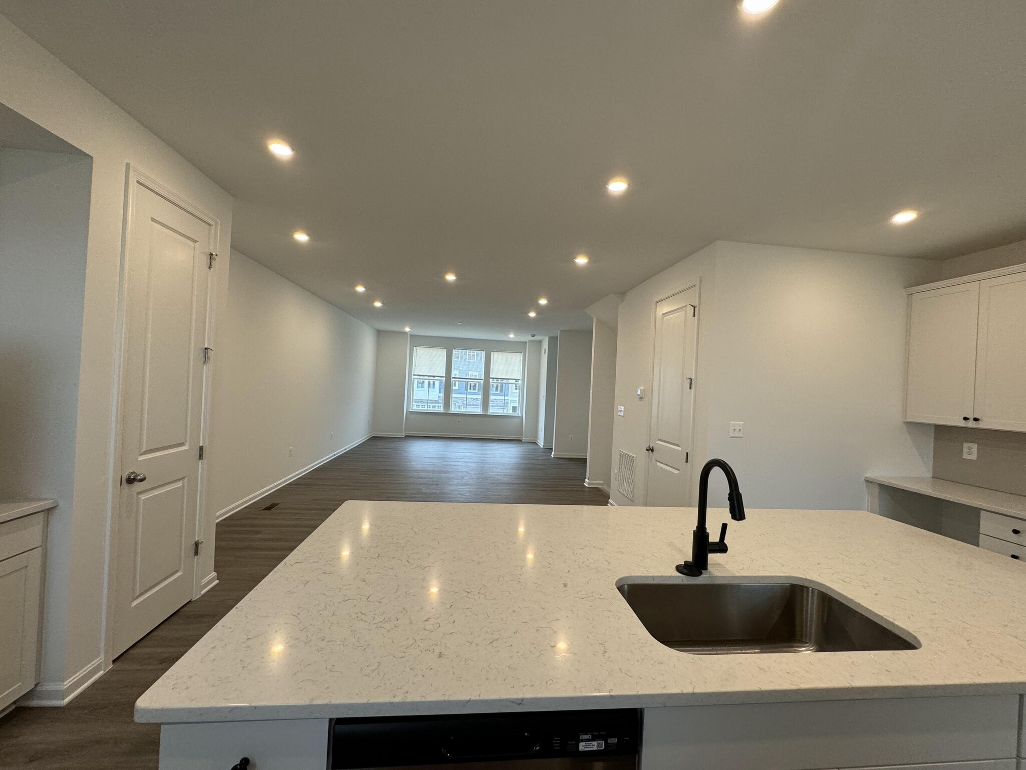 Building Photo - 509 Rosemary Cir