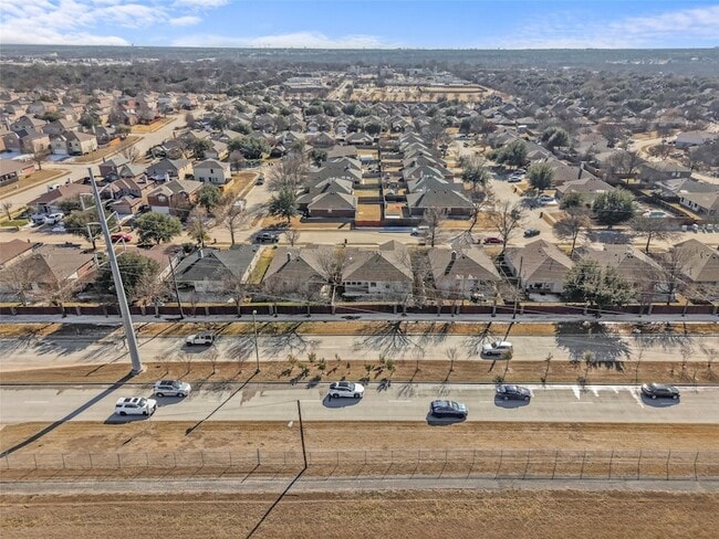 Building Photo - 2608 Glenhaven Dr