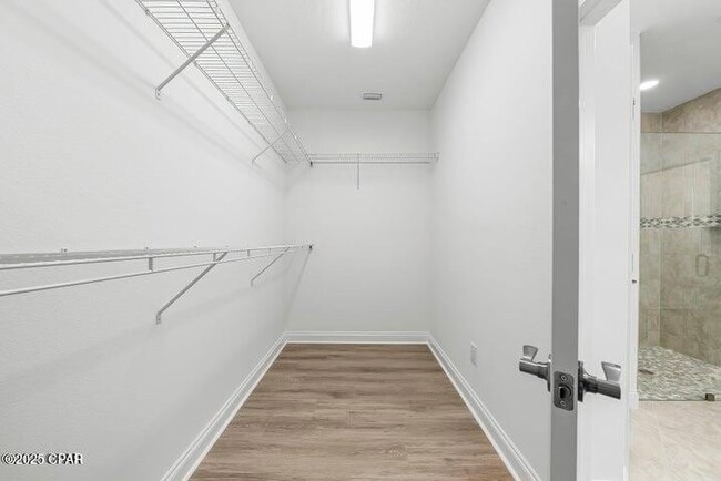 Building Photo - 8912 Parrot Pl