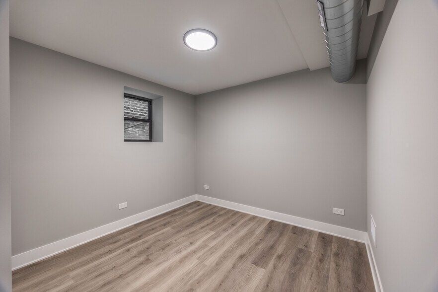 Building Photo - 2403 N Kedzie Blvd
