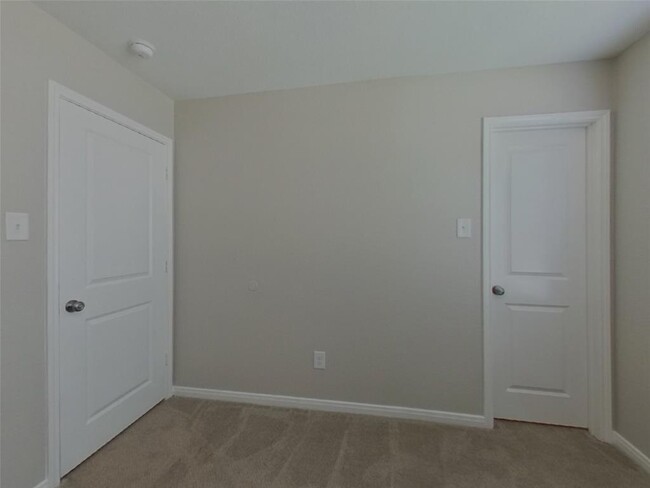 Building Photo - 15684 Del Norte Dr