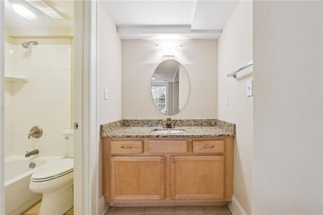 Building Photo - 2855 Peachtree Rd NE