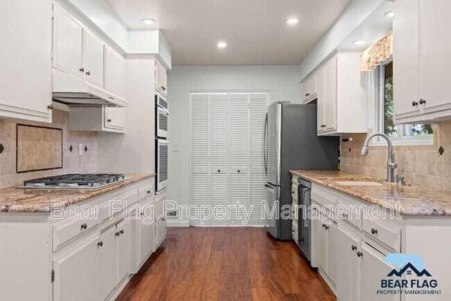 Building Photo - 7919 Ridgemont Dr
