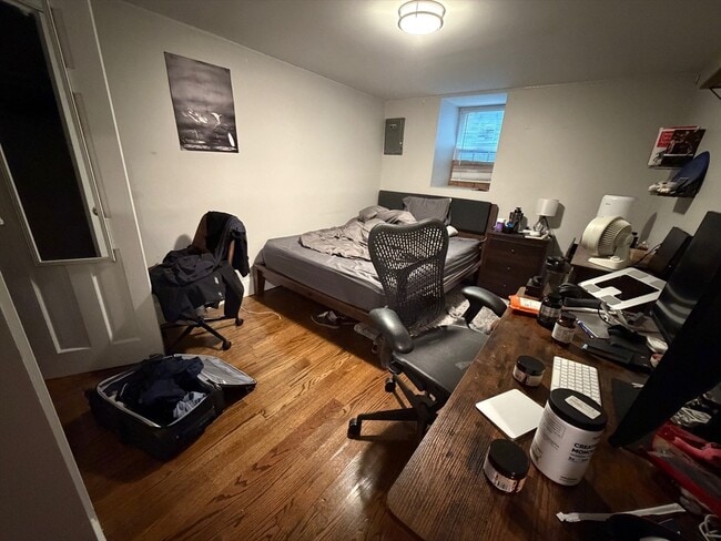 Building Photo - 781 Parker St