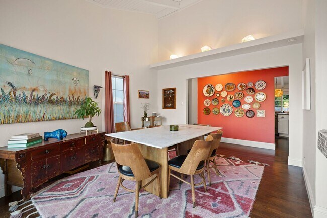 Building Photo - Ventura | Pierpont | 4 Bedroom + 3 Bathroom