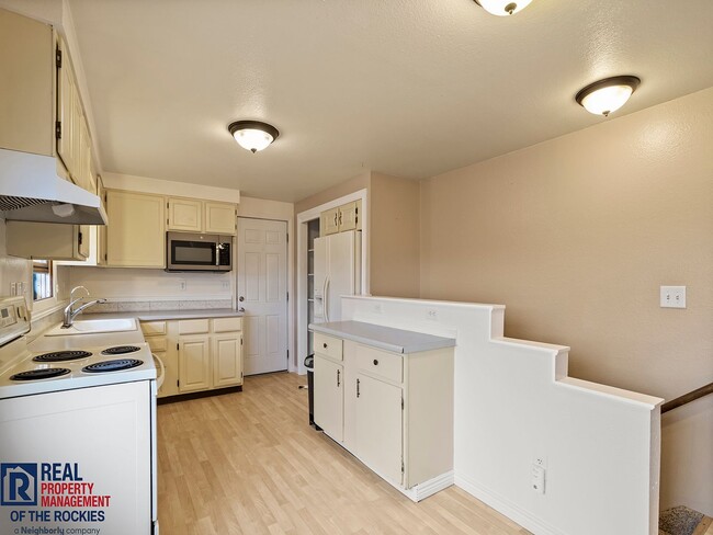 Primary Photo - Charming 3-Bedroom Home on 2 Acres with Fr...
