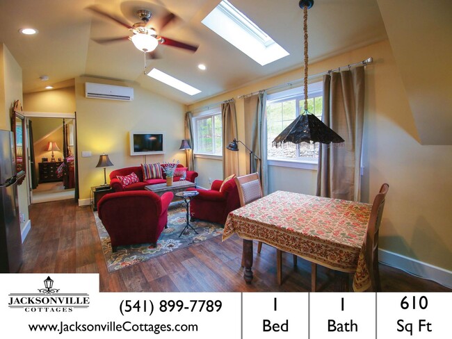 Building Photo - Elm Cottage: Fully Furnished Jacksonville ...