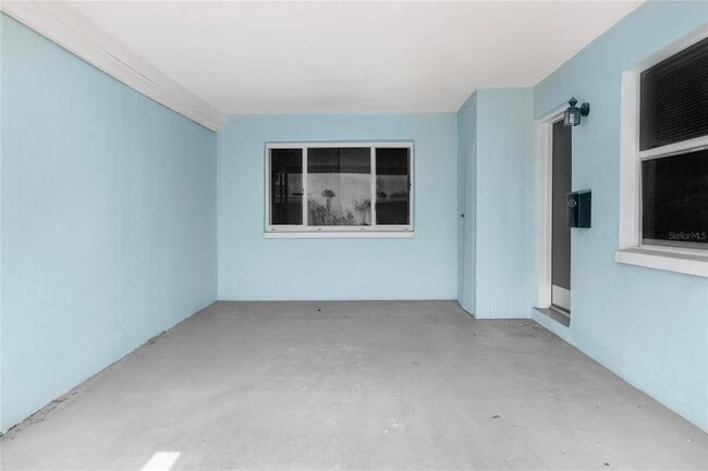 Building Photo - 250 Rosery Rd NW