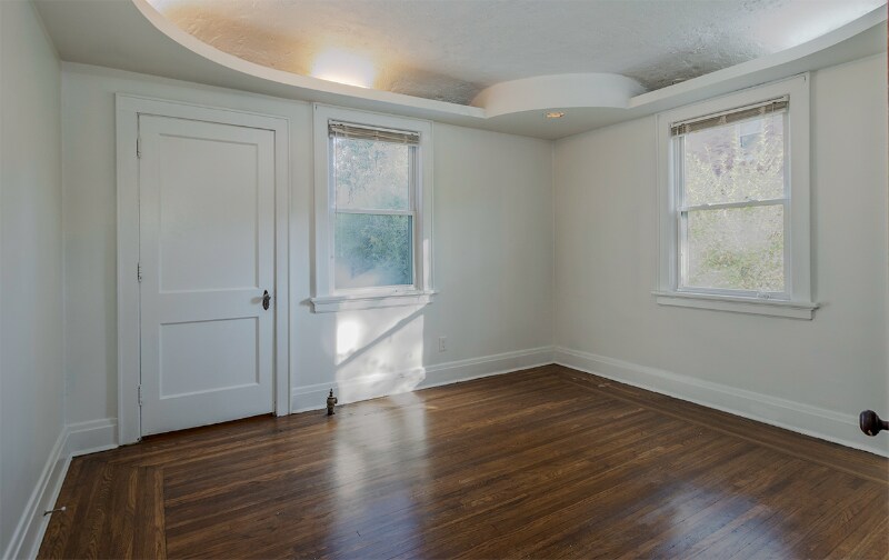 Building Photo - 184 Meadow Ave