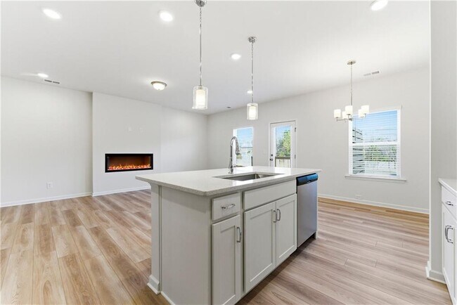 Building Photo - 22 Jacobs Farm Dr SE