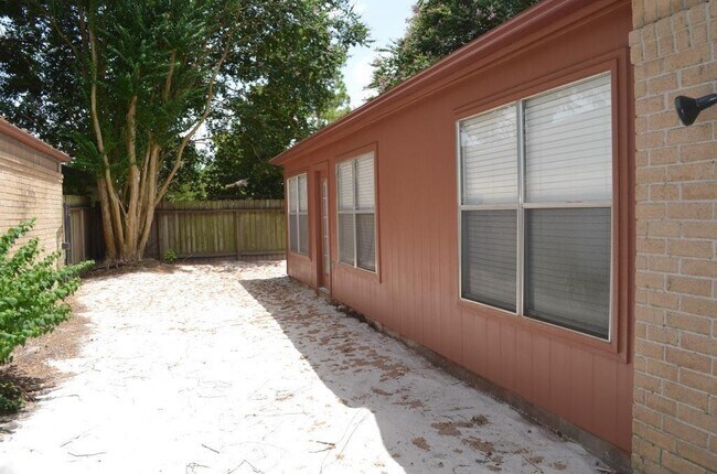 Building Photo - 2439 Colton Hollow Dr