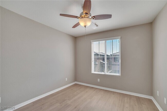 Building Photo - 3939 N Zodiacal Light St