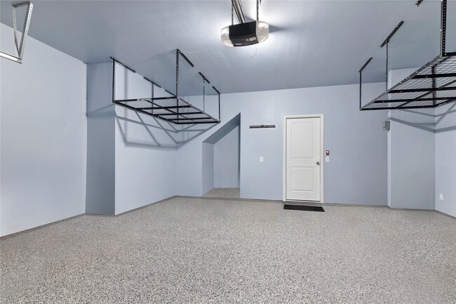 Building Photo - 19326 Sandy Woods Dr