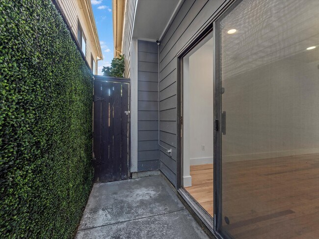 Building Photo - 4421 Eigel St