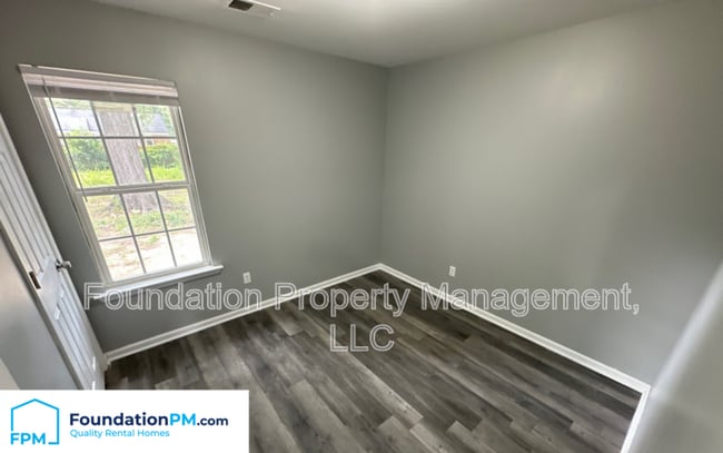 Building Photo - 3679 Tchulahoma Rd