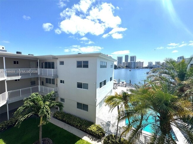 Building Photo - 462 Golden Isles Dr