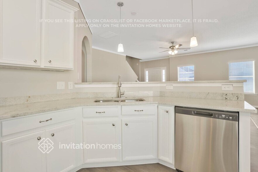 Building Photo - 3146 Imperial Cir SW