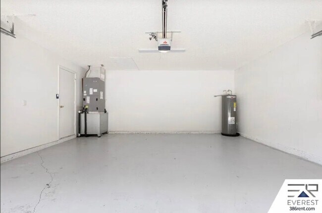 Building Photo - 28 Powder Horn Dr