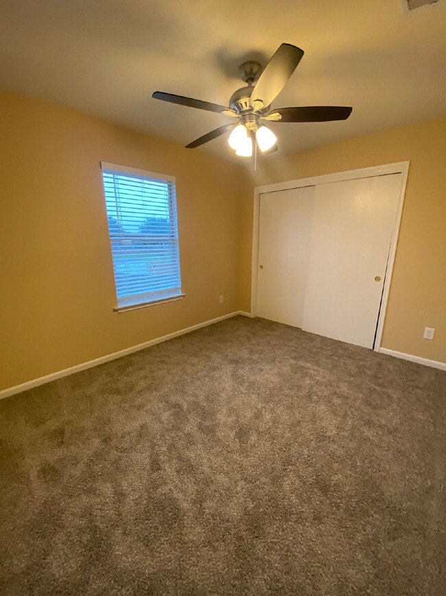 Building Photo - Spacious 4Bed, 2.5 Bath plus Bonus Room, 2-story home in the desirable Remington Grove community!