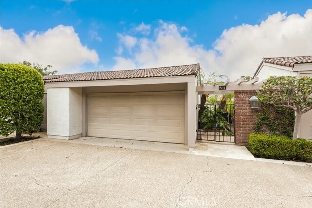 Building Photo - 13 Valley