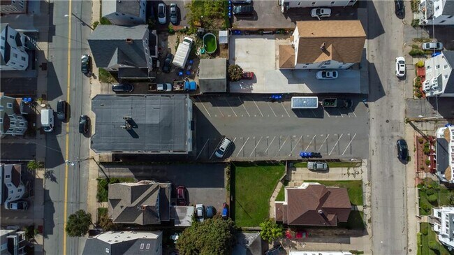 Building Photo - 109 Pocasset Ave